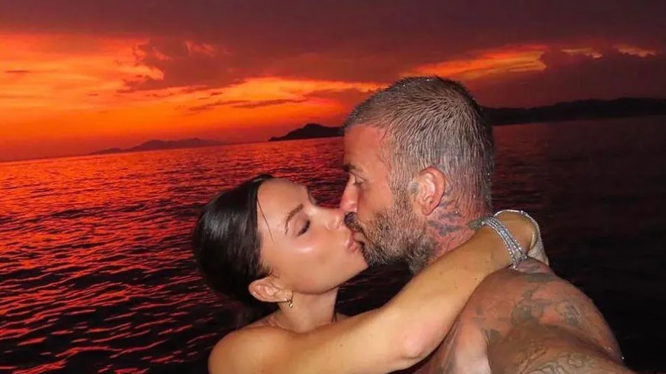 Em dia de aniversário, Victoria Beckham se declara ao marido: "Te amo"