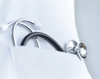 Empresas vendem publicação de artigos para candidatos à residência médica por até R$ 500