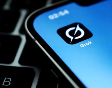 Equipe de Musk usa IA Grok para analisar dados do governo dos EUA