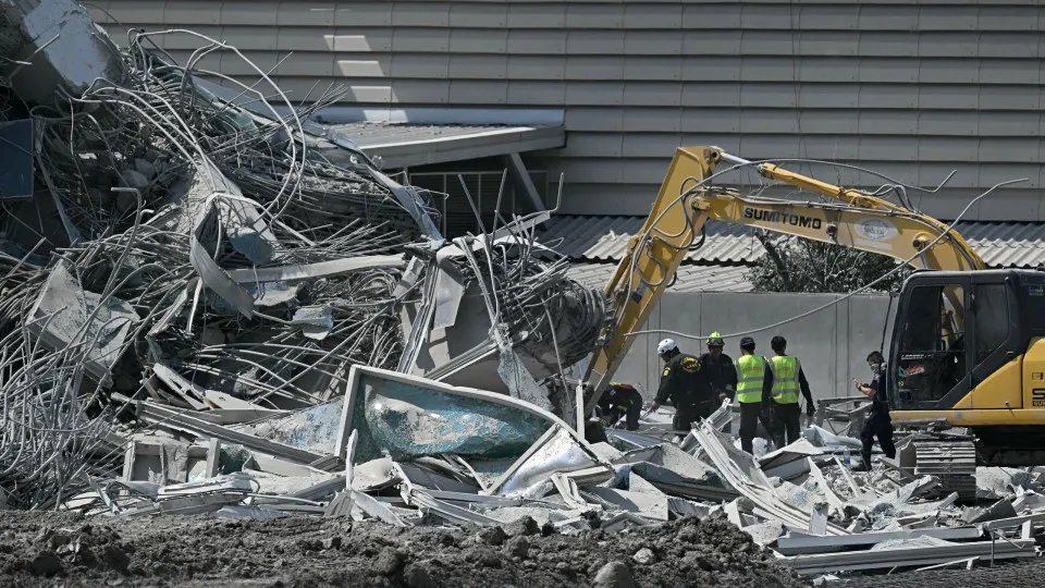 'Escutamos todo mundo no hotel gritando'; brasileiros na Tailândia relatam tensão após terremoto