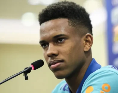 Estêvão projeta duelo contra Messi