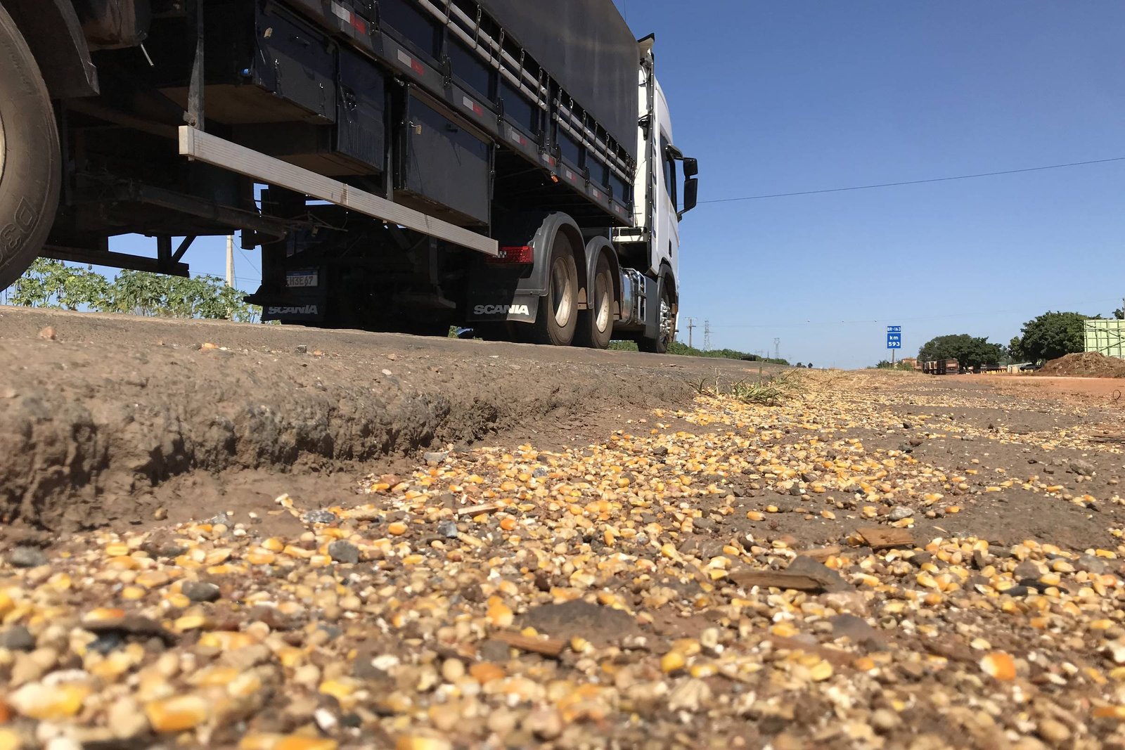 Estradas ruins travam logística do agro, diz especialista