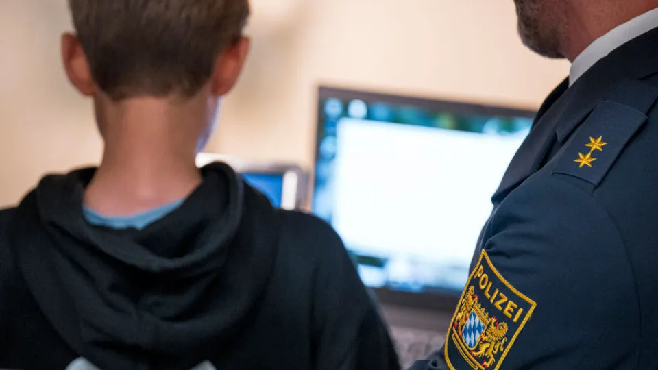 Europol alerta para o crescimento de seitas online dedicadas ao abuso de crianças