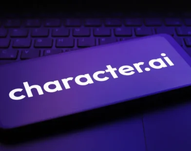 Famílias processam plataforma de IA após chatbot incentivar assassinato