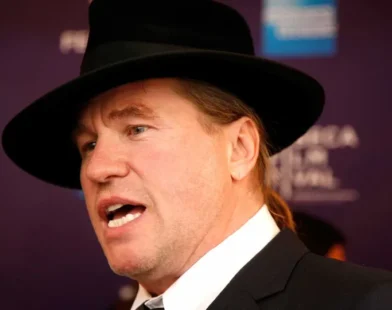 Famosos de Hollywood lamentam morte de Val Kilmer