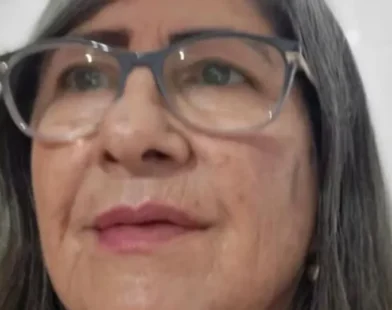 Filho mata a mãe e aparece na janela com nariz de palhaço em Minas Gerais