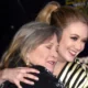 Filhos de Billie Lourd revivem princesa Leia no 'Dia Star Wars'