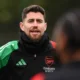 Flamengo chega a acordo com Jorginho e aguarda rescisão com Arsenal para anúncio