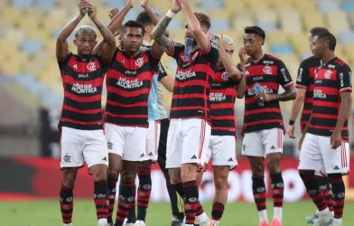 Flamengo concede fim de semana de folga ao elenco após título carioca