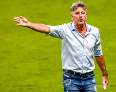 Fluminense anuncia a contratação do técnico Renato Gaúcho