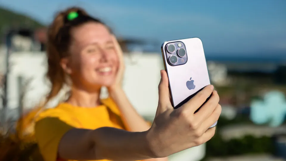 Função do iPhone ajuda a reduzir o enjoo em viagens de carro; entenda