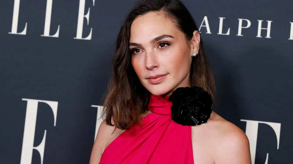 Gal Gadot revela coágulo durante gravidez: "Perdi a visão e a audição"