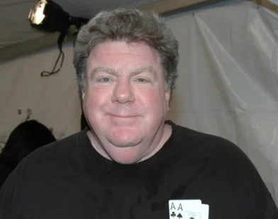 George Wendt, ator e comediante de 'Cheers', morre aos 76 anos