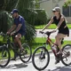 Gisele Bündchen e Joaquim Valente fazem 1º passeio em família com o filho