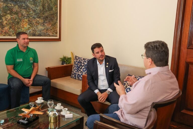 Governador recebe diretor institucional do 3º maior frigorífico do Brasil, que iniciou atividades no Acre