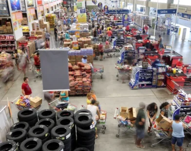 Guerra comercial vai aliviar inflação no Brasil, avalia economistas consultados pelo BC