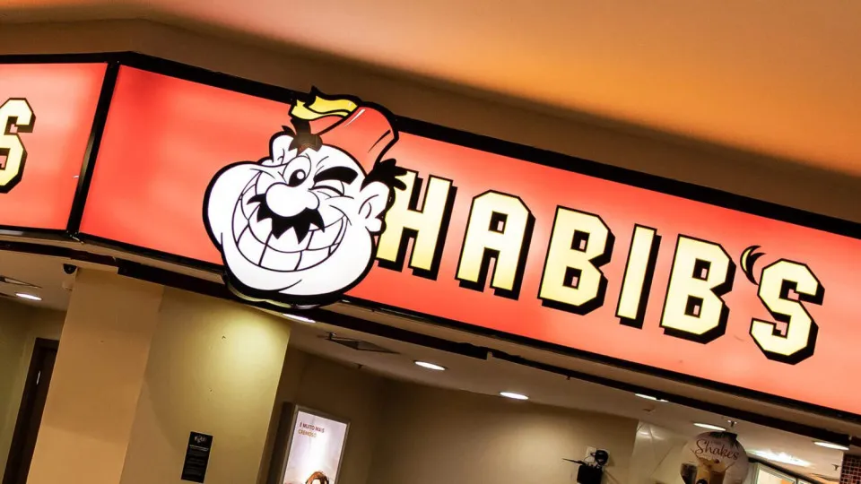 Habib's indeniza cliente que denunciou racismo após ser associado a roubo