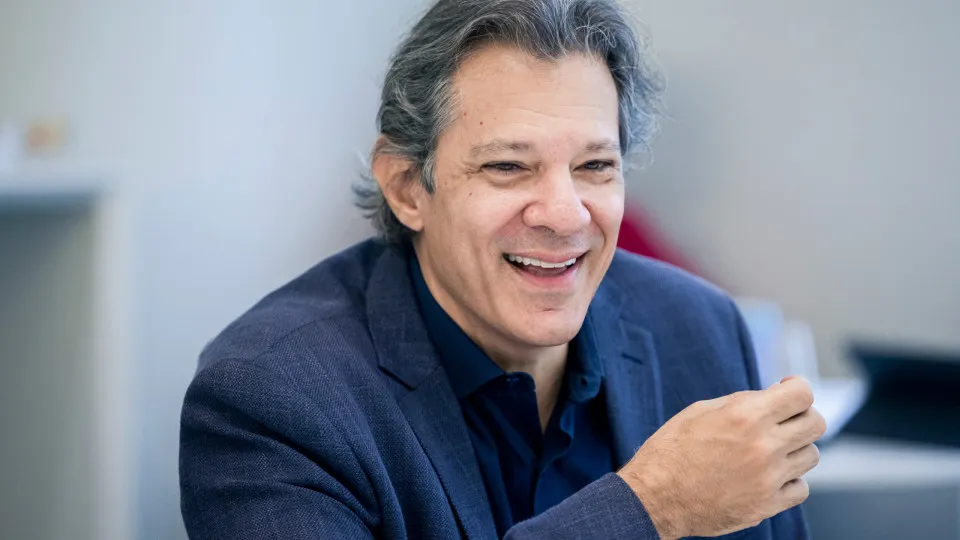 Haddad sai em defesa de arcabouço fiscal e se compromete com metas
