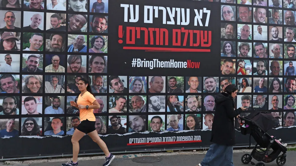 Hamas divulga vídeo de reféns israelenses após mais de 500 dias presos