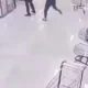 Homem ataca gerente de supermercado com pá no Mato Grosso; veja