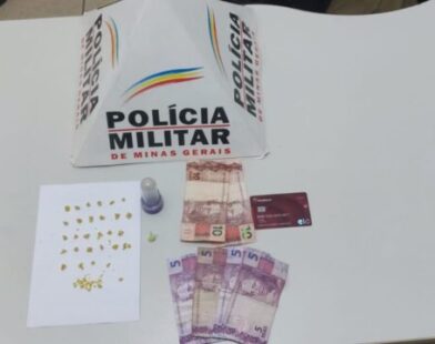 Homem é preso por agressão à ex-companheira e tráfico de drogas com 30 pedras de crack