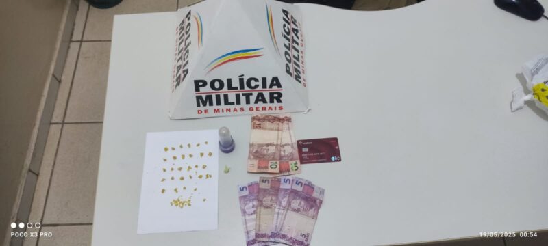 Homem é preso por agressão à ex-companheira e tráfico de drogas com 30 pedras de crack