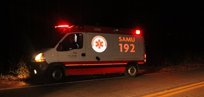 Homem morre eletrocutado enquanto fazia manutenção do próprio veículo em Brasília de Minas