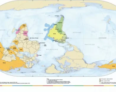 IBGE lança mapa-múndi invertido, com o Sul no alto e o Brasil no centro