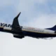 Idosa é esquecida em aeroporto na Alemanha após voo da Ryanair decolar