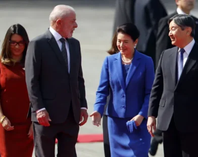 Imperador do Japão recebe Lula e Janja com jantar e 'por favor' para entrada no palácio