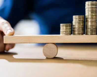 Inflação desacelera a 0,43% em abril; alimentos e remédios pressionam