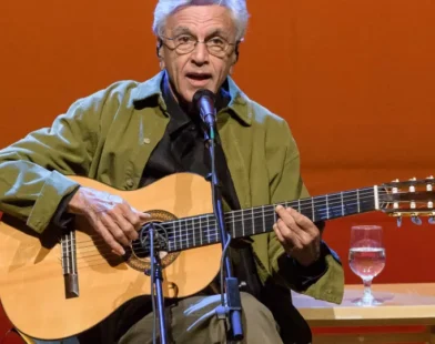 Ingressos para shows de Caetano e Bethânia em São Paulo e no Rio esgotam