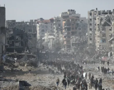 Israel ameaça civis de Gaza com último aviso para “destruição total”