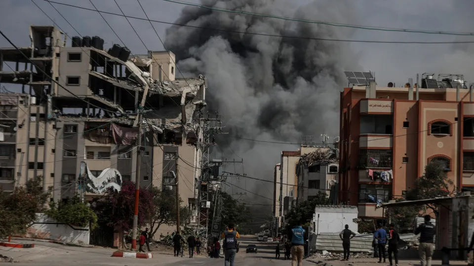 Israel anuncia expansão militar e diz que vai tomar partes da Faixa de Gaza