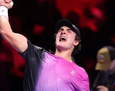 João Fonseca explica choro após vitória em Roland Garros