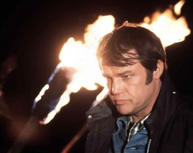 Joe Don Baker, astro da franquia '007', morre aos 89 anos