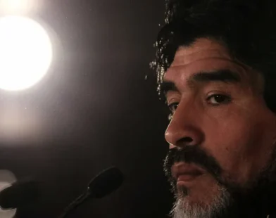 Julgamento pela morte de Maradona é anulado após escândalo derrubar juíza
