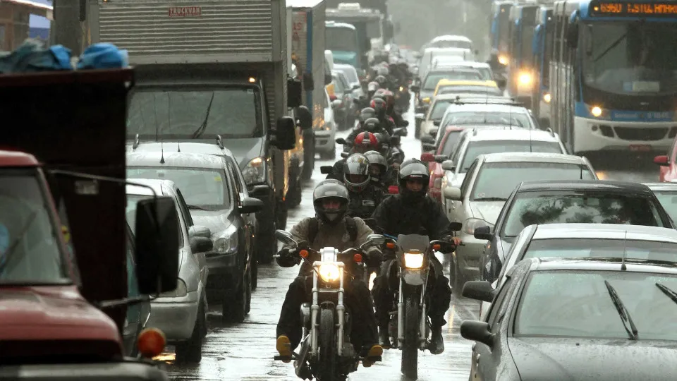 Justiça de SP recusa pedido da 99, e proibição de caronas em motos segue em vigor