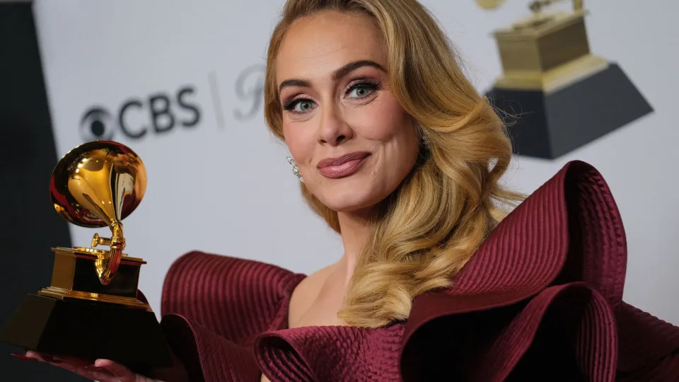 Justiça manda streaming suspender música de Adele por suposto plágio