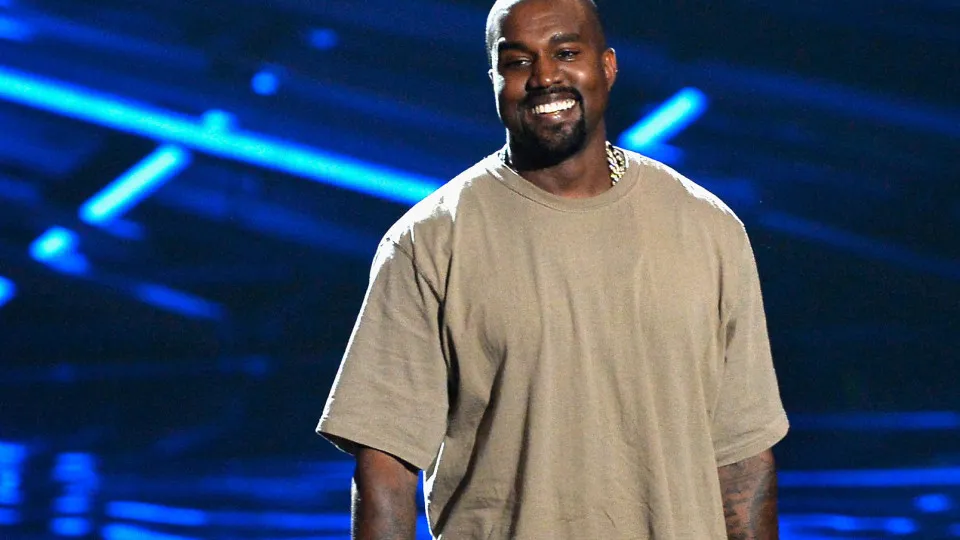 Kanye West lança música chamada 'Bianca' e diz que ex-mulher fugiu dele após discurso de ódio