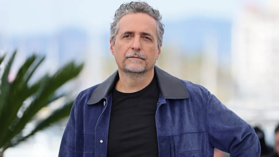 Kleber Mendonça Filho, em Cannes, defende a regulação do streaming no Brasil