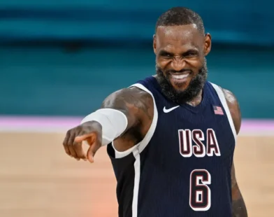 LeBron revela relação distante com Michael Jordan