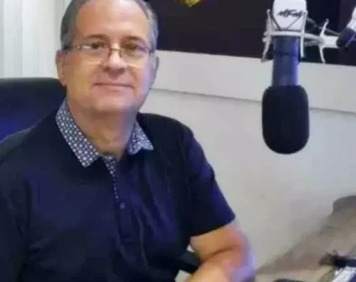 Locutor Henrique Bruckman morre ao vivo durante programa de rádio