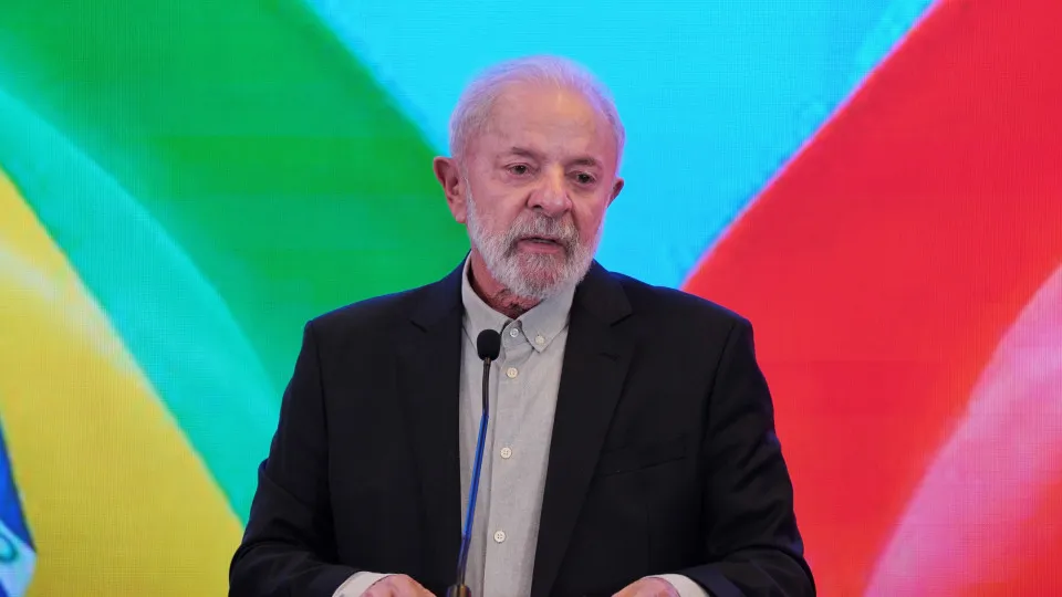 Lula assina medida provisória que amplia isenção de conta de luz para até 60 milhões de pessoas