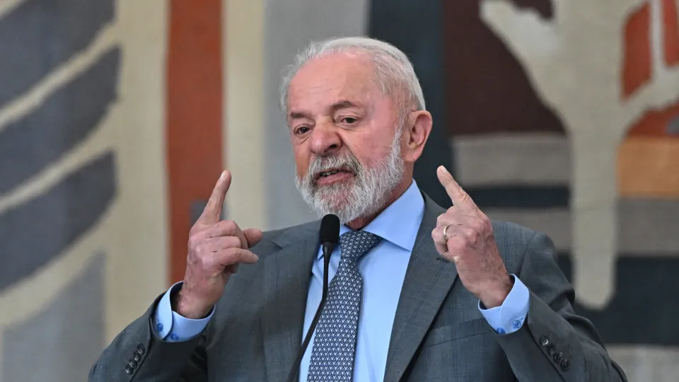 Lula assume dívida histórica e promete luta pela segurança alimentar 