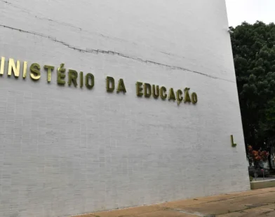 MEC prorroga até sexta inscrições de cursinhos populares