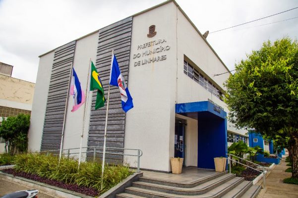 MPF notifica Linhares e mais 58 cidades capixabas por não pagarem piso salarial de professores