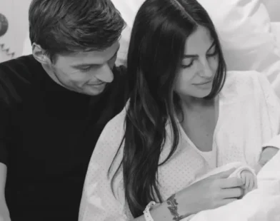 Max Verstappen anuncia nascimento da filha com Kelly Piquet