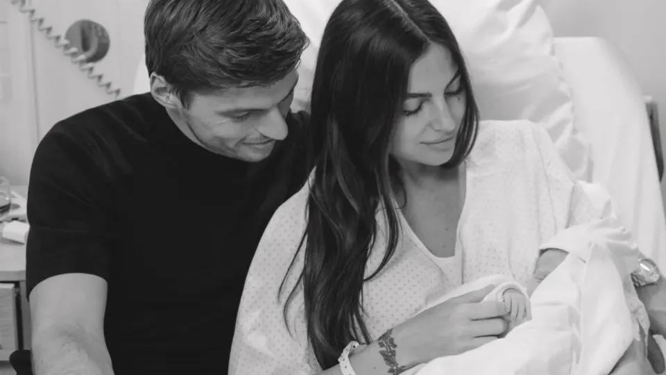Max Verstappen anuncia nascimento da filha com Kelly Piquet