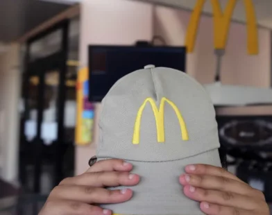McDonald’s nos EUA proíbe menores de 21 após brigas em restaurante